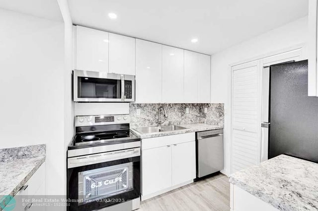 1 of 25 - 20730 Ne 4th Pl 201, Miami, FL