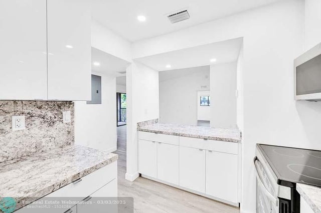 5 of 25 - 20730 Ne 4th Pl 201, Miami, FL