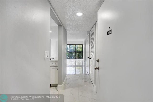 2 of 27 - 5495 Ne 25th Ave 204, Fort Lauderdale, FL