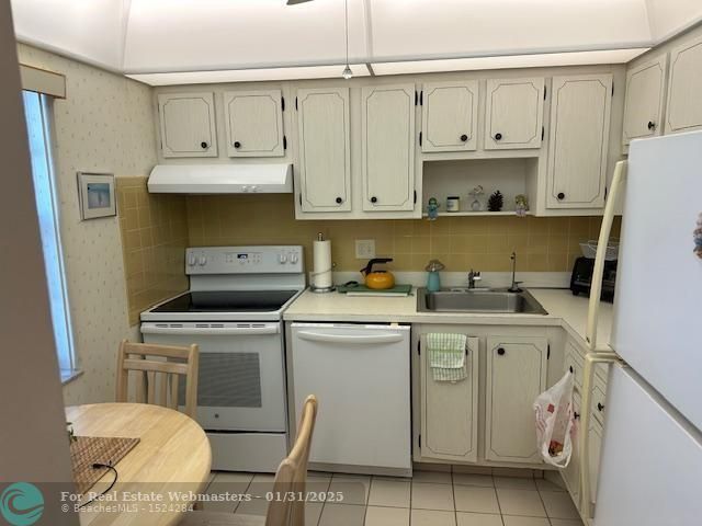 2 of 26 - 7950 Nw 5th Ct 208, Margate, FL