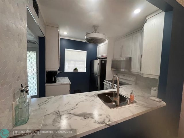 1 of 30 - 3505 Nw 48th Ave 507-n, Lauderdale Lakes, FL