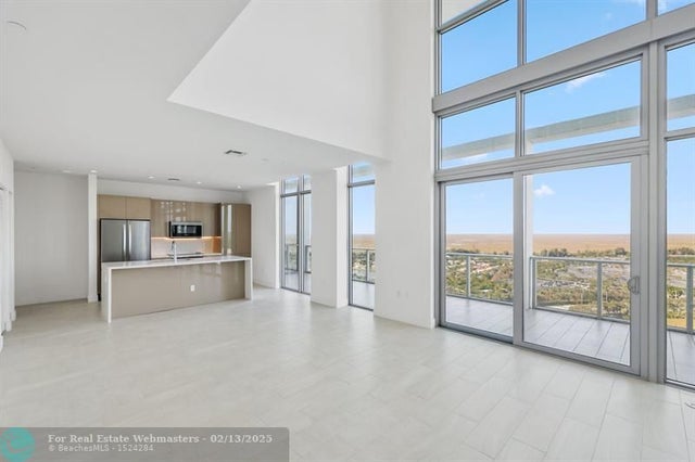 3 of 39 - 2000 Metropica Way Ph01, Sunrise, FL