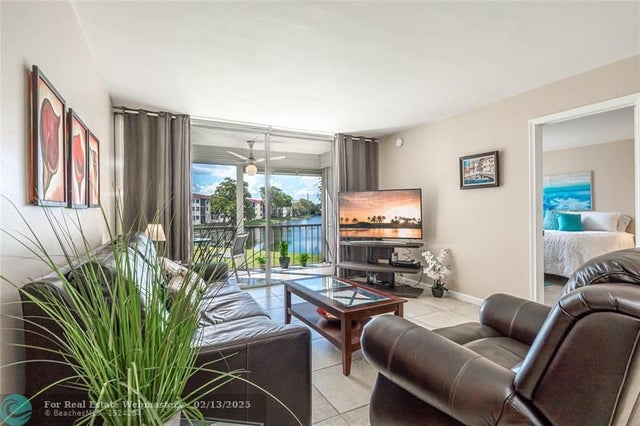 3 of 23 - 411 S Hollybrook Dr 203, Pembroke Pines, FL
