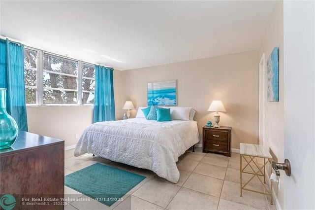 5 of 23 - 411 S Hollybrook Dr 203, Pembroke Pines, FL