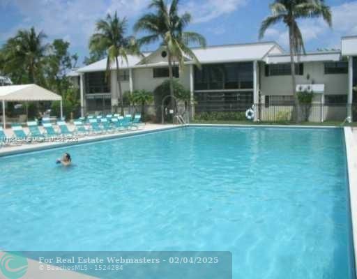 4 of 8 - 771 Ne 199th St 105, Miami, FL