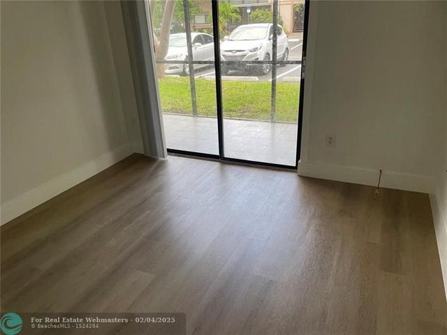 5 of 8 - 771 Ne 199th St 105, Miami, FL