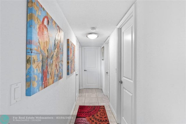 5 of 54 - 340 Sunset Dr 1809, Fort Lauderdale, FL