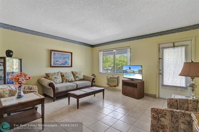 2 of 21 - 2000 Ne 51st Ct 205, Fort Lauderdale, FL