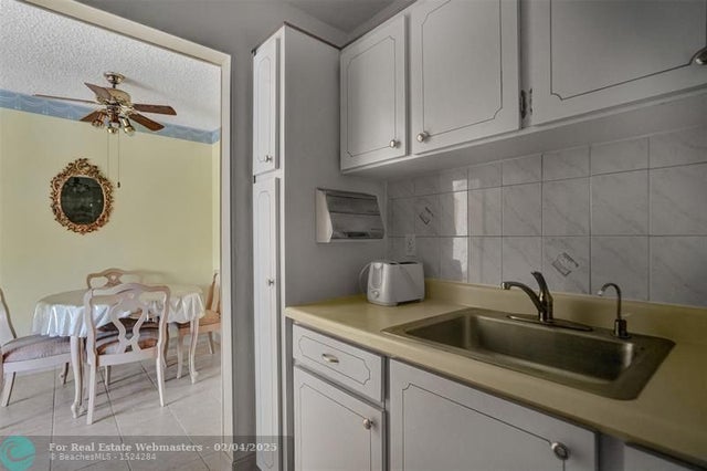 4 of 21 - 2000 Ne 51st Ct 205, Fort Lauderdale, FL