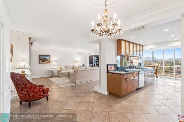 3 of 30 - 3050 Ne 47th Ct 403, Fort Lauderdale, FL