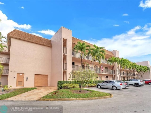 2 of 27 - 10405 Sunrise Lakes Blvd 304, Sunrise, FL