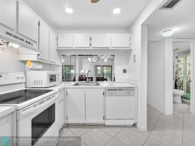 5 of 27 - 10405 Sunrise Lakes Blvd 304, Sunrise, FL