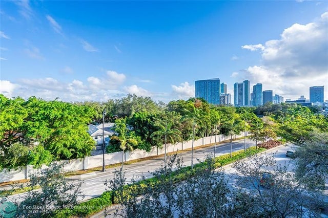 1 of 33 - 4250 Biscayne Blvd 402, Miami, FL