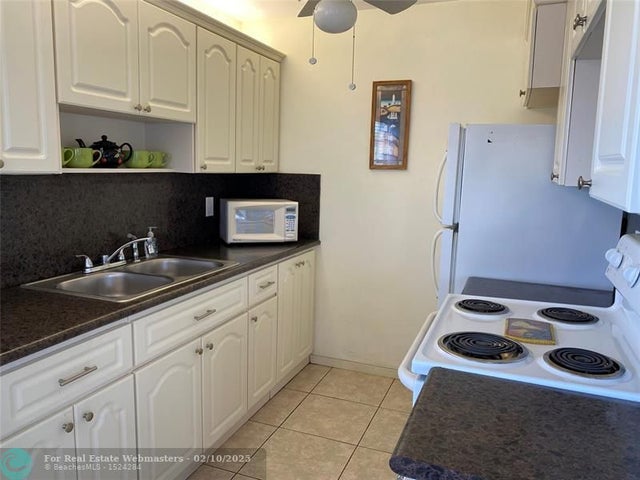 5 of 56 - 4081 Westbury H 4081, Deerfield Beach, FL