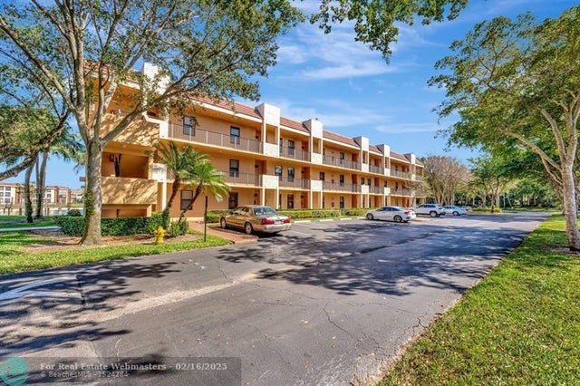 2 of 21 - 6708 Coral Lake Dr 6708, Pompano Beach, FL