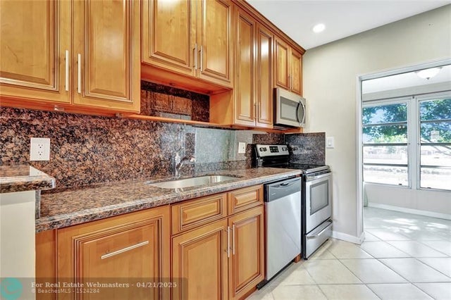 7290 Nw 1st St 205, Margate