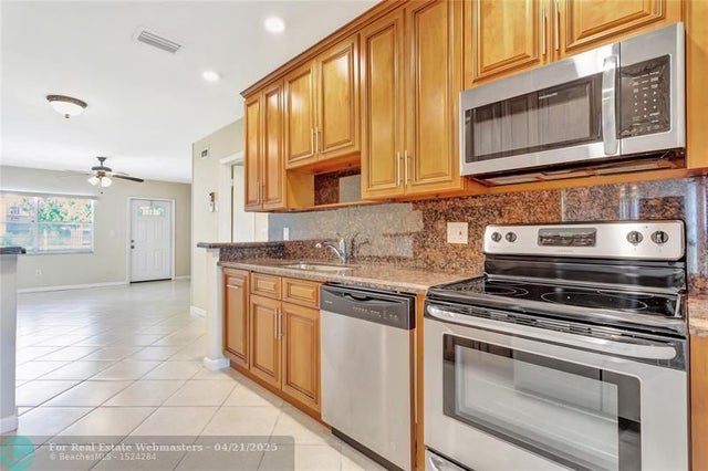 3 of 33 - 7290 Nw 1st St 205, Margate, FL