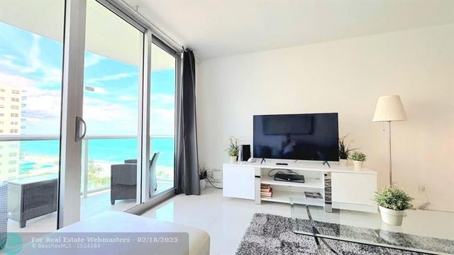 4 of 24 - 3901 S Ocean Dr 10d, Hollywood, FL