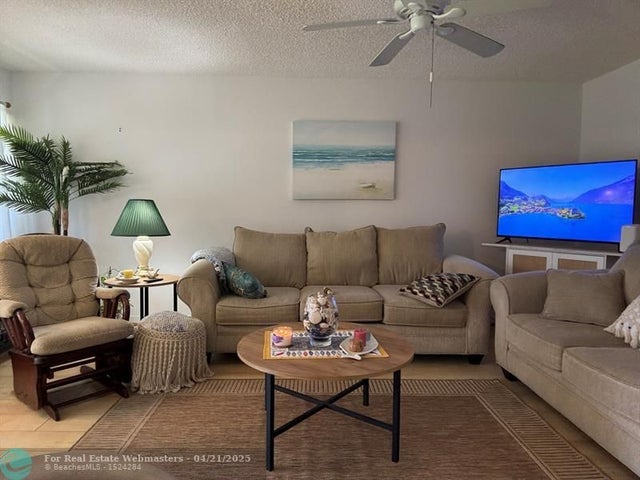 1 of 24 - 802 Se 7th St 306, Deerfield Beach, FL
