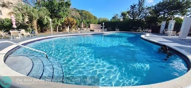 3 of 21 - 2860 Somerset Dr 202, Lauderdale Lakes, FL