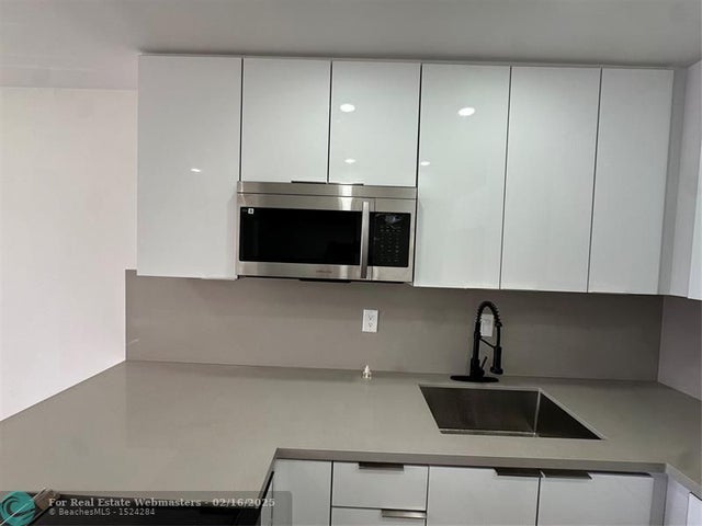 4 of 28 - 9061 Sunrise Lakes Blvd 212, Sunrise, FL