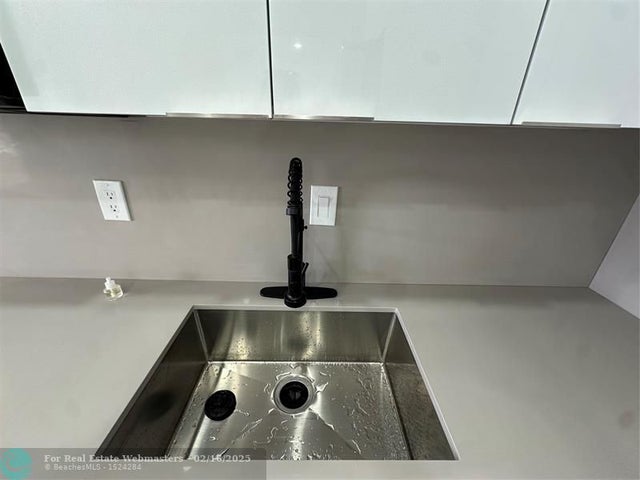 5 of 28 - 9061 Sunrise Lakes Blvd 212, Sunrise, FL