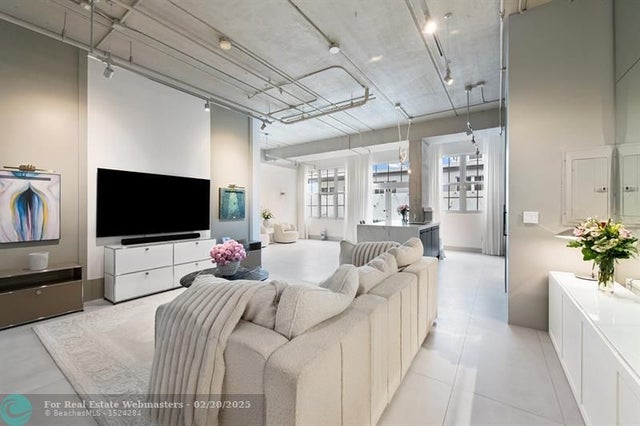 1 of 17 - 425 N Andrews Ave 206, Fort Lauderdale, FL