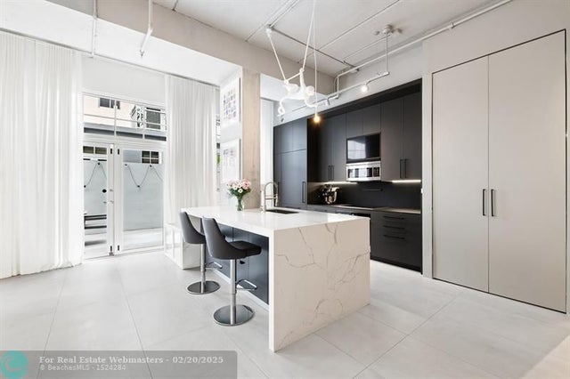 2 of 17 - 425 N Andrews Ave 206, Fort Lauderdale, FL