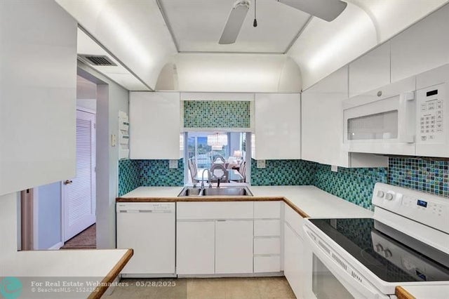 4 of 36 - 4540 N Ocean Dr 506, Lauderdale By The Sea, FL