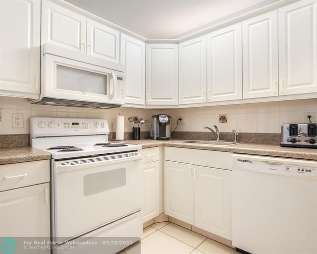 2 of 22 - 4750 Nw 22nd Ct 204, Lauderhill, FL