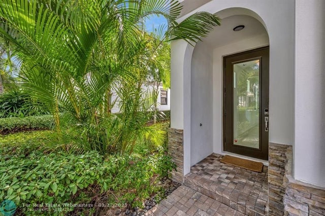 4 of 30 - 4509 E Aqua Bella Ln 4509, Fort Lauderdale, FL