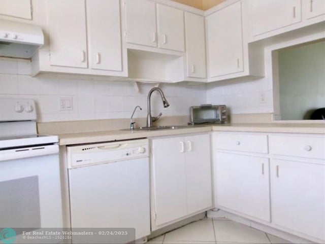 2 of 15 - 7205 Nw 4th Pl 202, Margate, FL