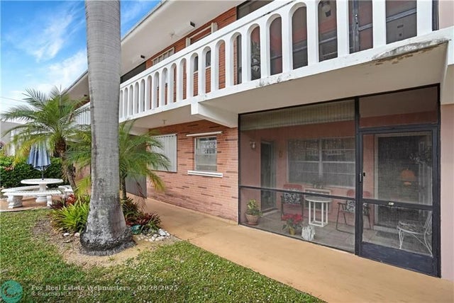 3 of 26 - 160 Ne 8th Ave 4a, Hallandale, FL