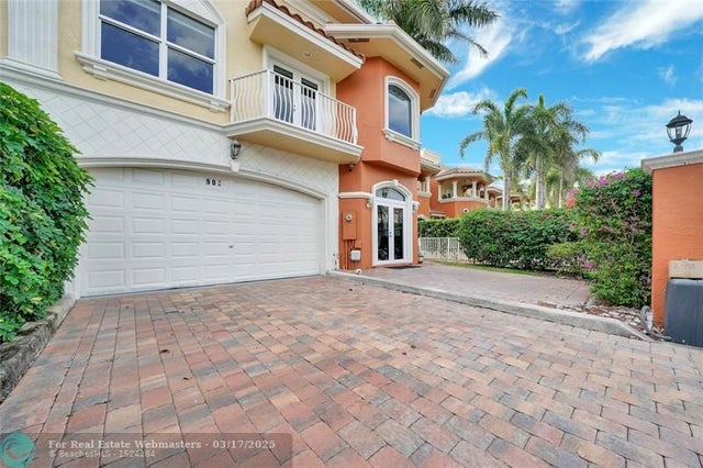 2 of 57 - 903 Ne 17th Way 104, Fort Lauderdale, FL