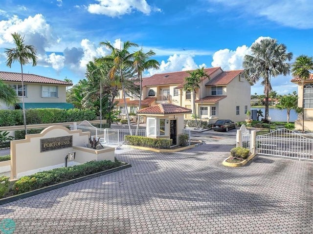 5 of 44 - 745 Ne 195th St, Miami, FL