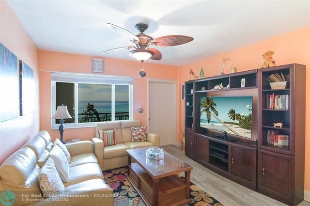 4 of 28 - 1815 N Surf Rd 403, Hollywood, FL