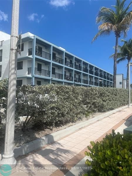 2 of 9 - 321 Wilson St 204a, Hollywood, FL