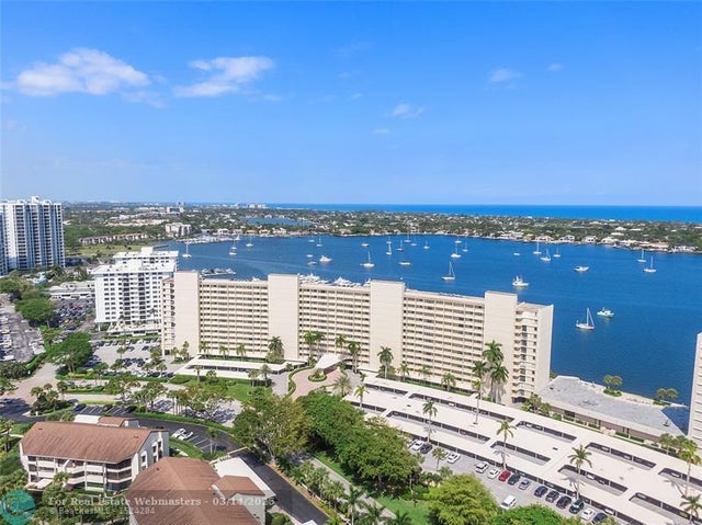 3 of 39 - 136 Lakeshore Dr 10, North Palm Beach, FL