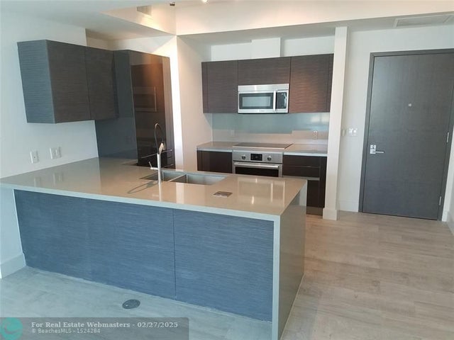 2 of 17 - 1080 Brickell Ave 2404, Miami, FL