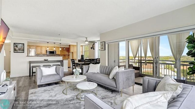 1 of 39 - 4400 Hillcrest Dr 719c, Hollywood, FL