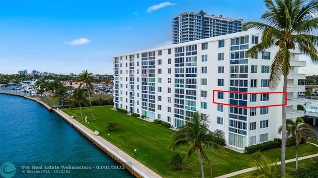 3 of 40 - 301 Lake Shore Drive 401, Lake Park, FL