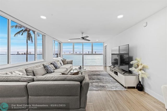 5 of 40 - 301 Lake Shore Drive 401, Lake Park, FL