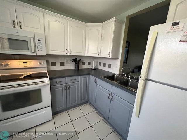 2 of 36 - 5750 Nw 64th Ave 208, Tamarac, FL