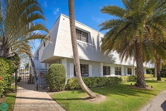 1 of 56 - 2743 Ne 28th Ct 3, Lighthouse Point, FL
