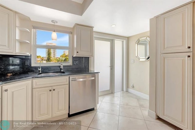 4 of 46 - 725 N Riverside Dr 205, Pompano Beach, FL
