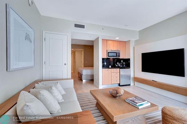 3 of 29 - 505 N Ft Lauderdale Bch Blvd 2003, Fort Lauderdale, FL