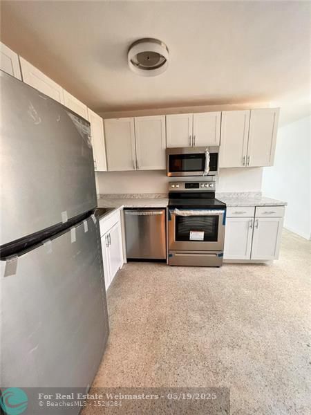 3 of 22 - 5061 Eadie Pl, West Palm Beach, FL