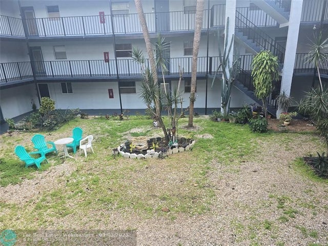 1 of 10 - 2800 Somerset Dr 203j, Lauderdale Lakes, FL