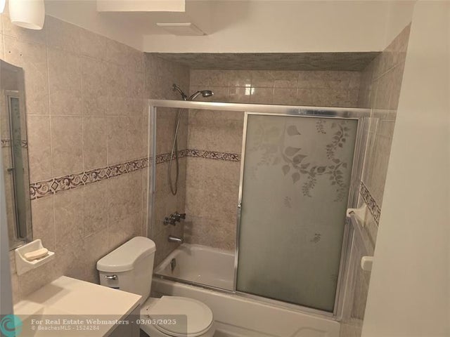 4 of 10 - 2800 Somerset Dr 203j, Lauderdale Lakes, FL