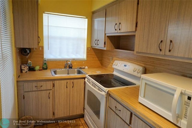 5 of 35 - 160 Ne 8th Ave 25b, Hallandale, FL